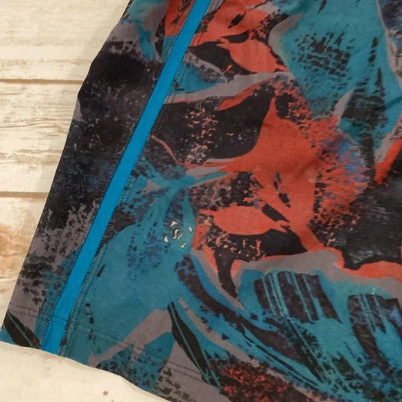 Lululemon Pace Breaker Short 9" *Linerless Tropical Shadow Shark Teal Multi Med - Picture 11 of 15